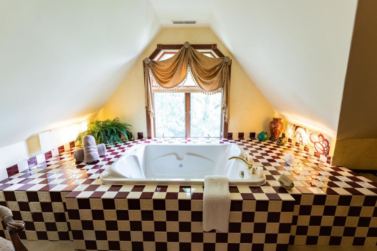 Historic Webster House Bed And Breakfast Inn ベイシティ エクステリア 写真